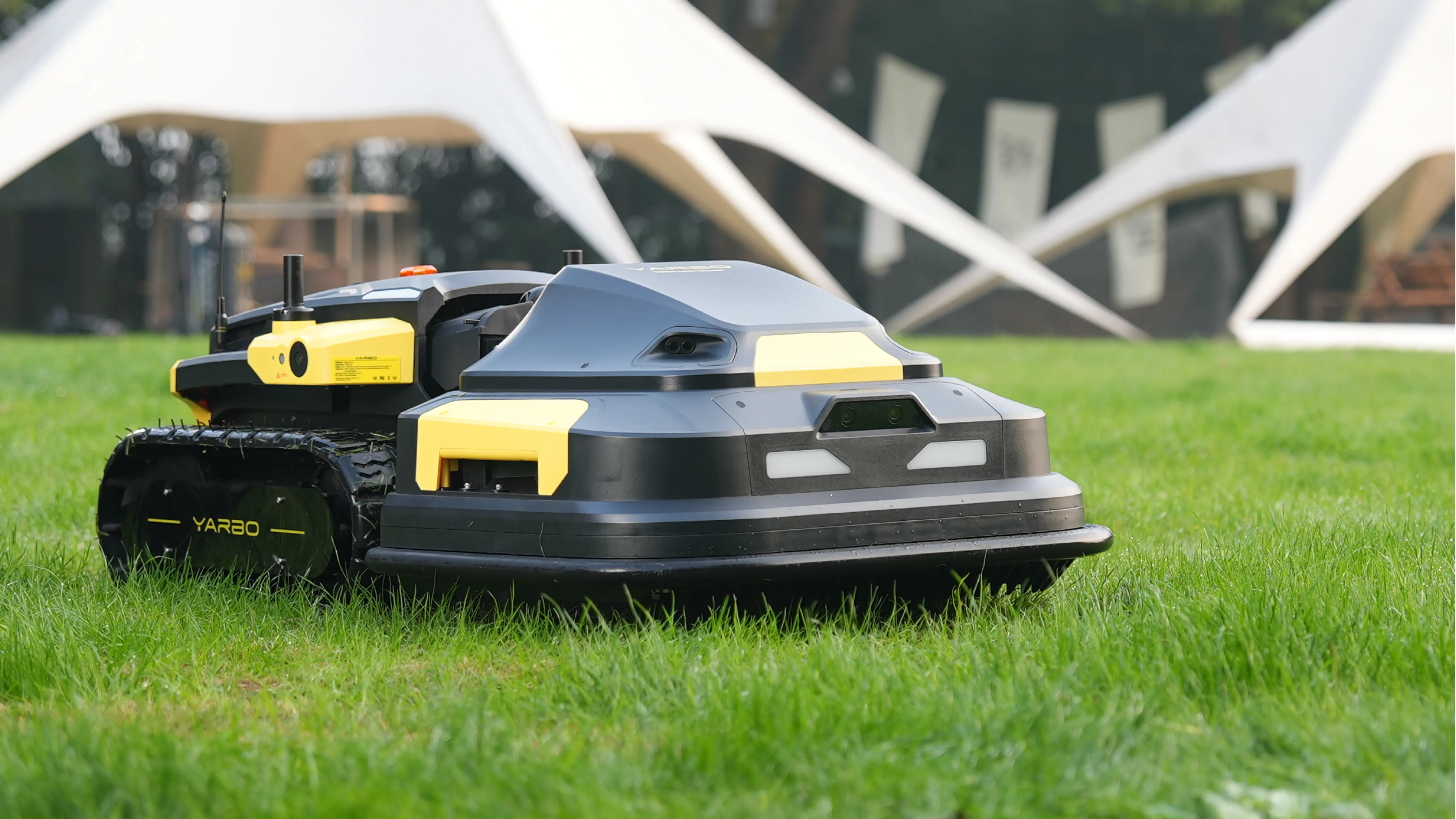 Yarbo Lawn Mower angle 3